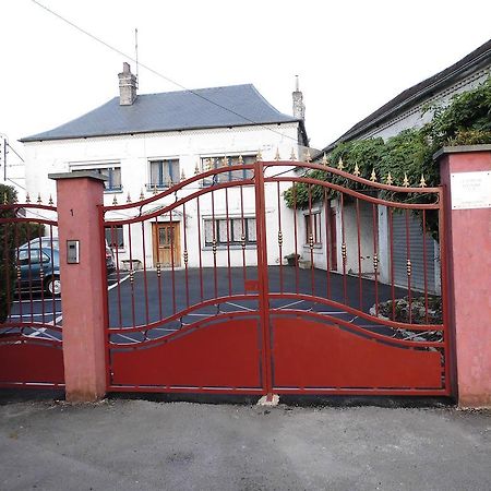 La Demeure Avesnoise Bed & Breakfast Wignehies Bagian luar foto