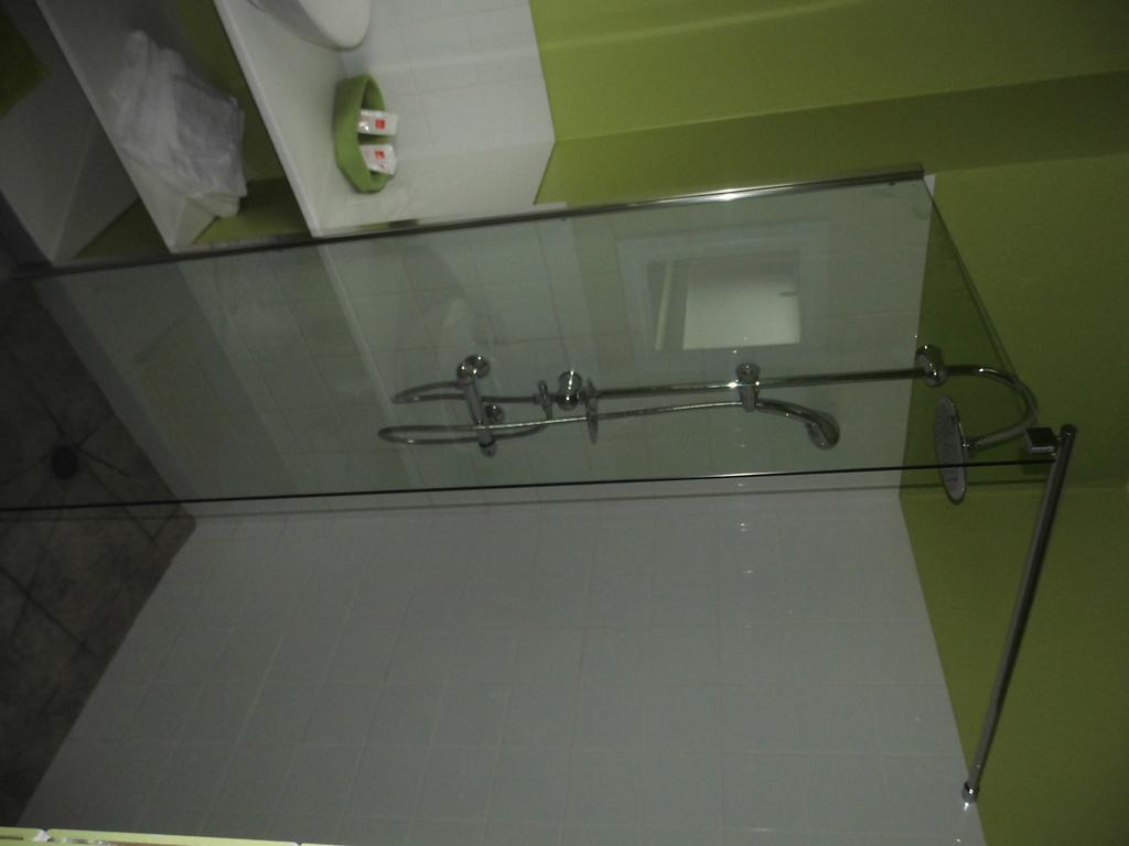 La Demeure Avesnoise Bed & Breakfast Wignehies Ruang foto