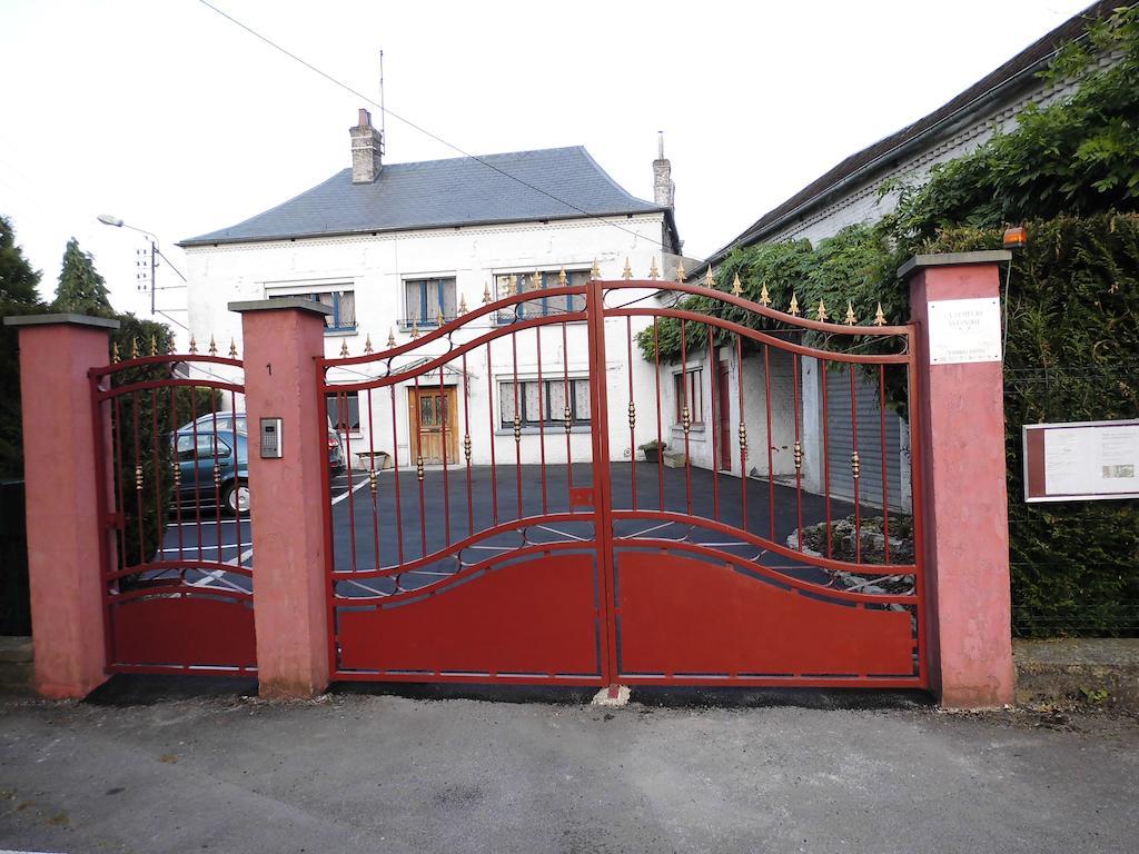 La Demeure Avesnoise Bed & Breakfast Wignehies Bagian luar foto